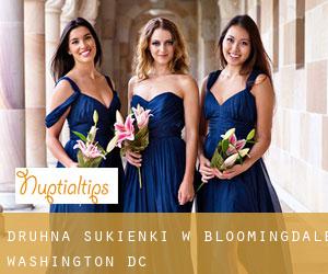 Druhna sukienki w Bloomingdale (Washington, D.C.)